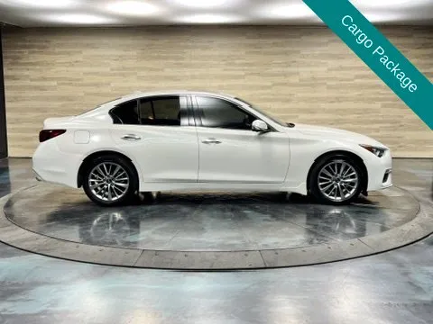 Infiniti Q50 photo 13