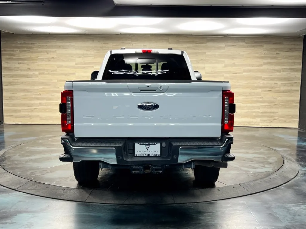 Ford F-250SD photo 15