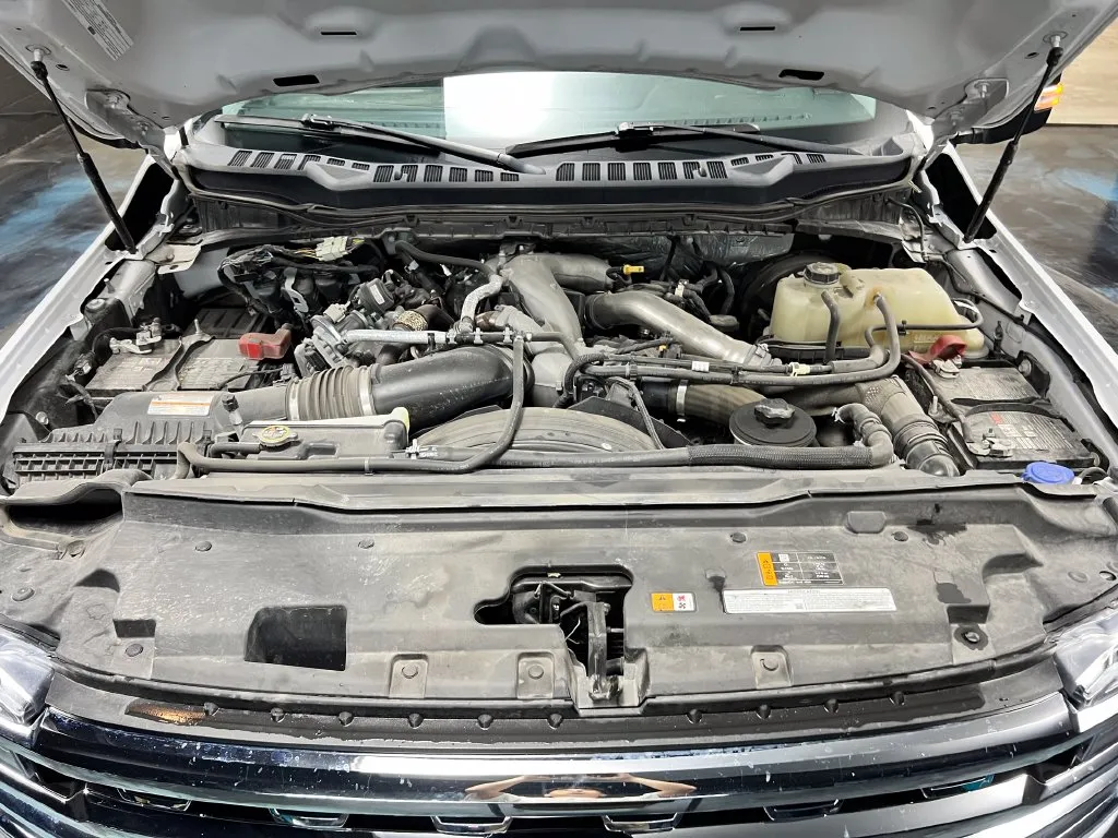 Ford F-250SD photo 9