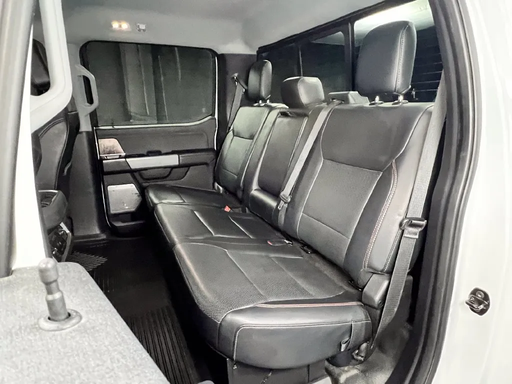 Ford F-250SD photo 20