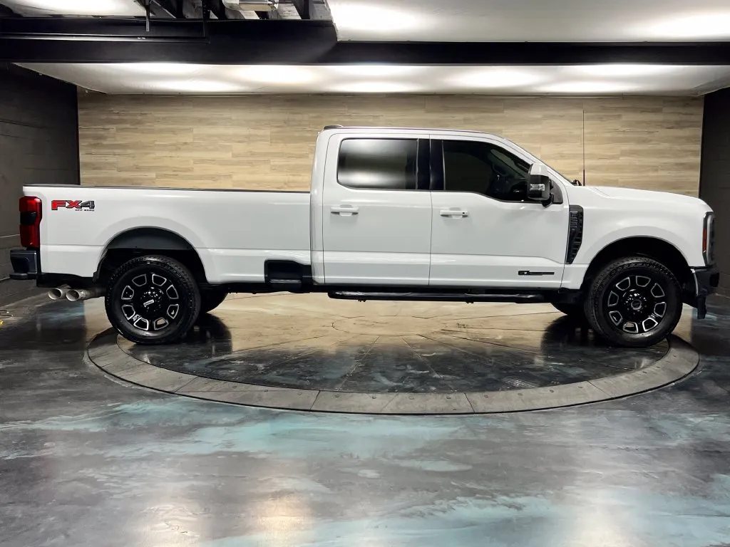 Ford F-250SD photo 18