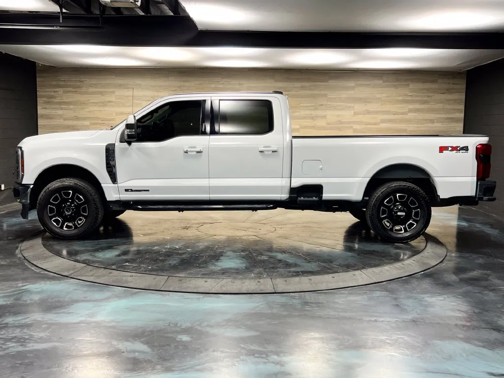 Ford F-250SD photo 10