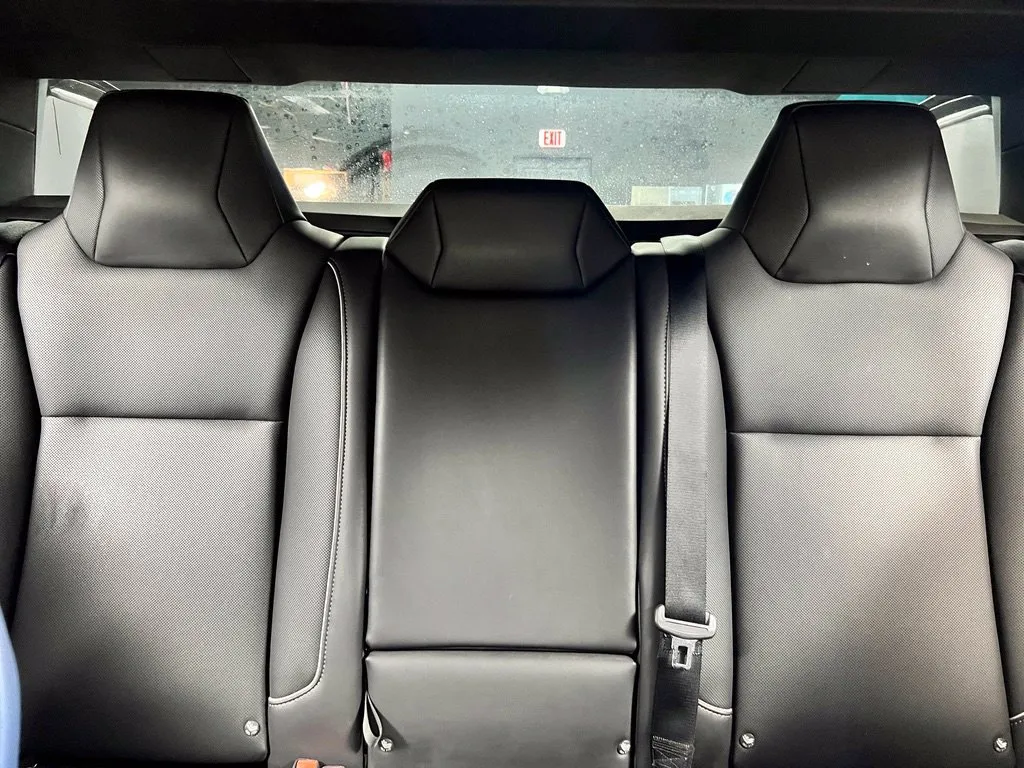 Tesla Cybertruck photo 20