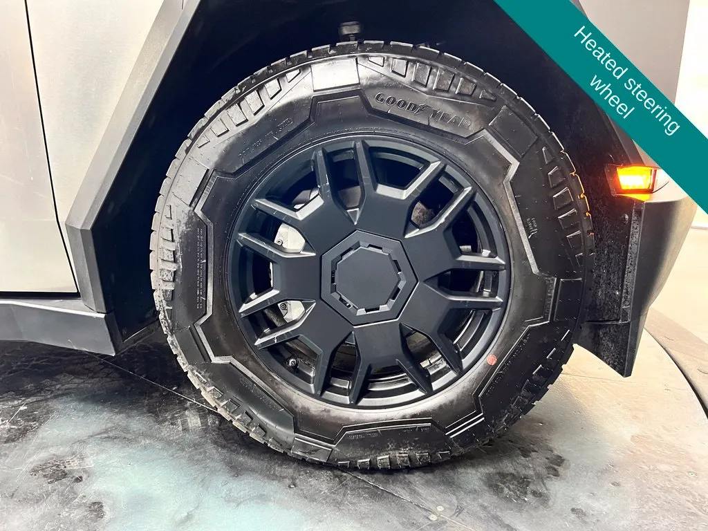 Tesla Cybertruck photo 10