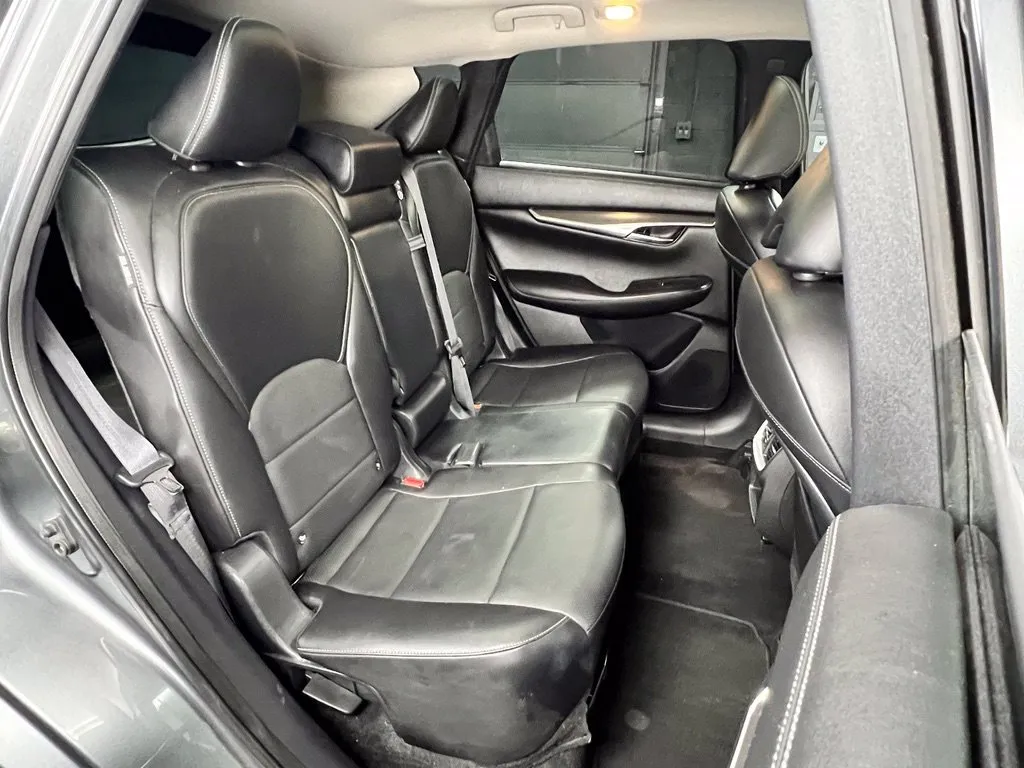 Infiniti QX50 photo 17