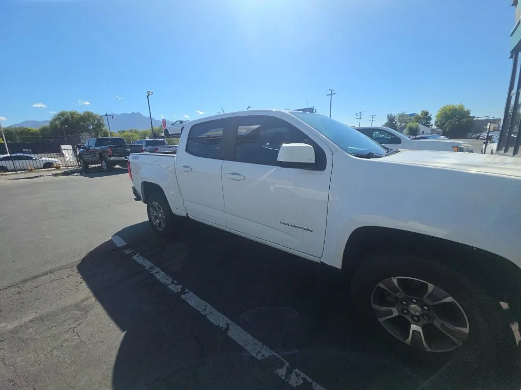 Chevrolet Colorado photo 14
