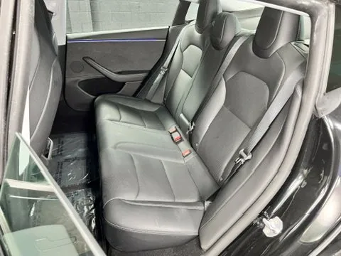 Tesla Model 3 photo 15