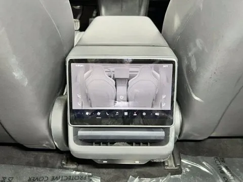 Tesla Model 3 photo 20