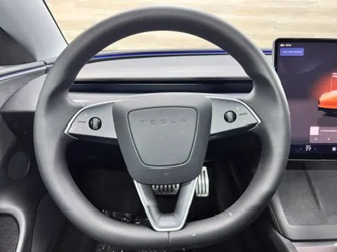 Tesla Model 3 photo 13