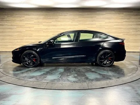 Tesla Model 3 photo 21