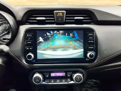 Nissan Versa photo 14