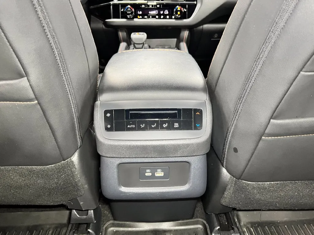 Nissan Pathfinder photo 17