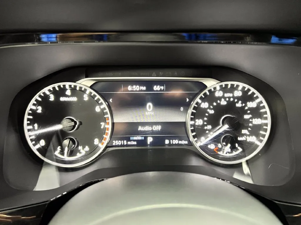 Nissan Pathfinder photo 13