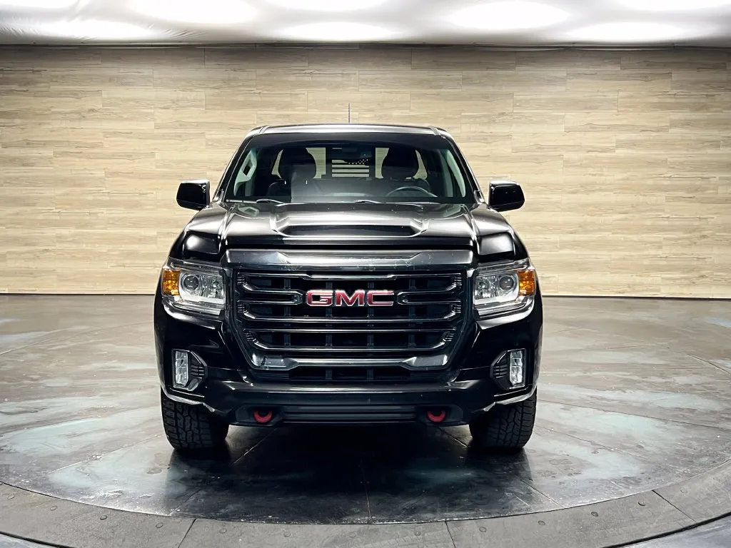 GMC Canyon photo 8