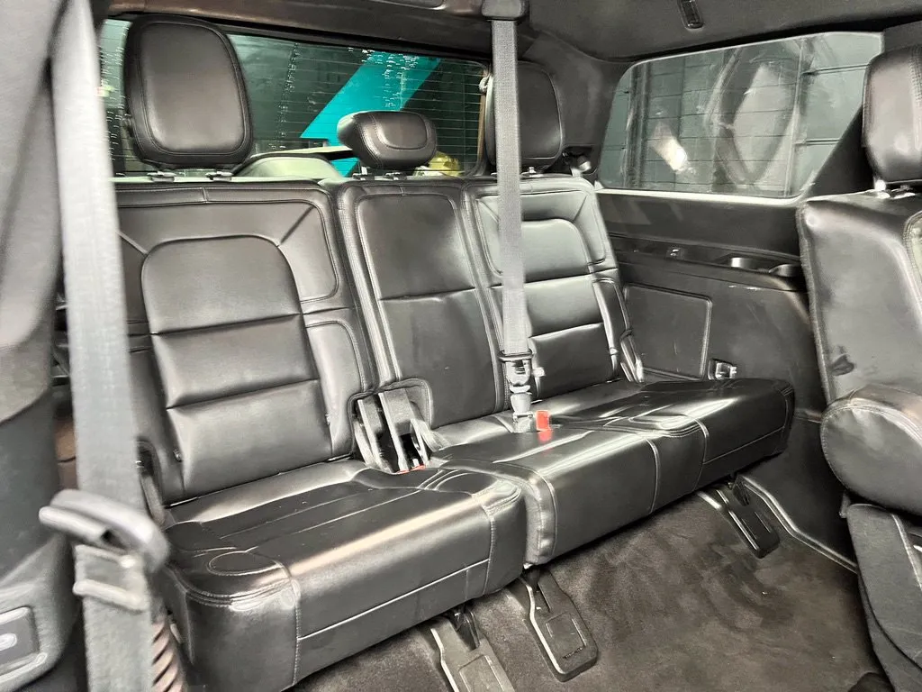 Lincoln Navigator photo 18