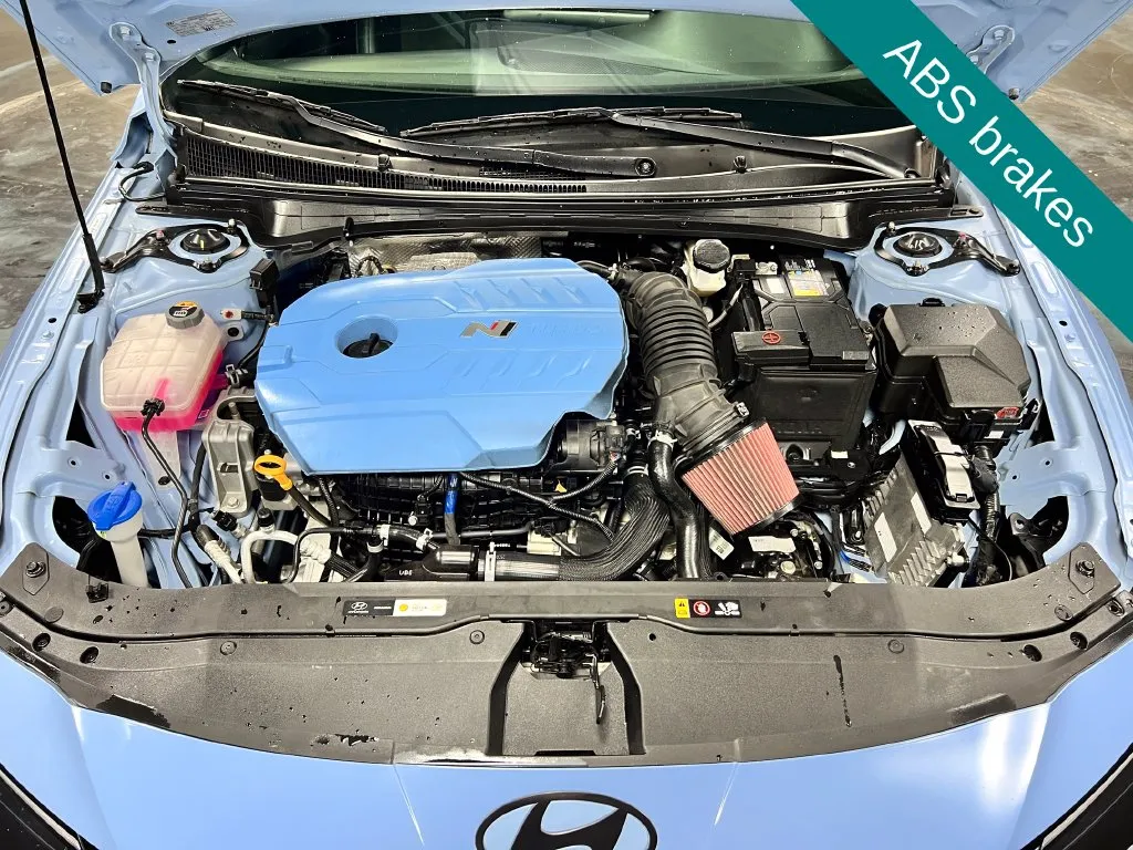 Hyundai Elantra photo 9