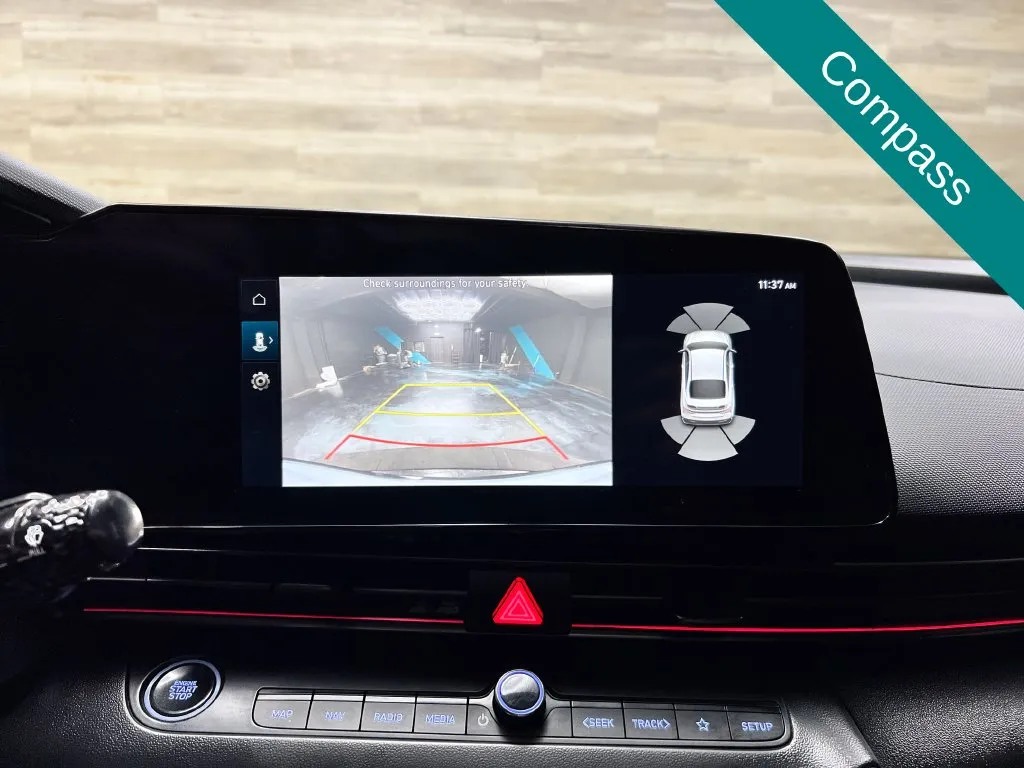 Hyundai Elantra photo 14