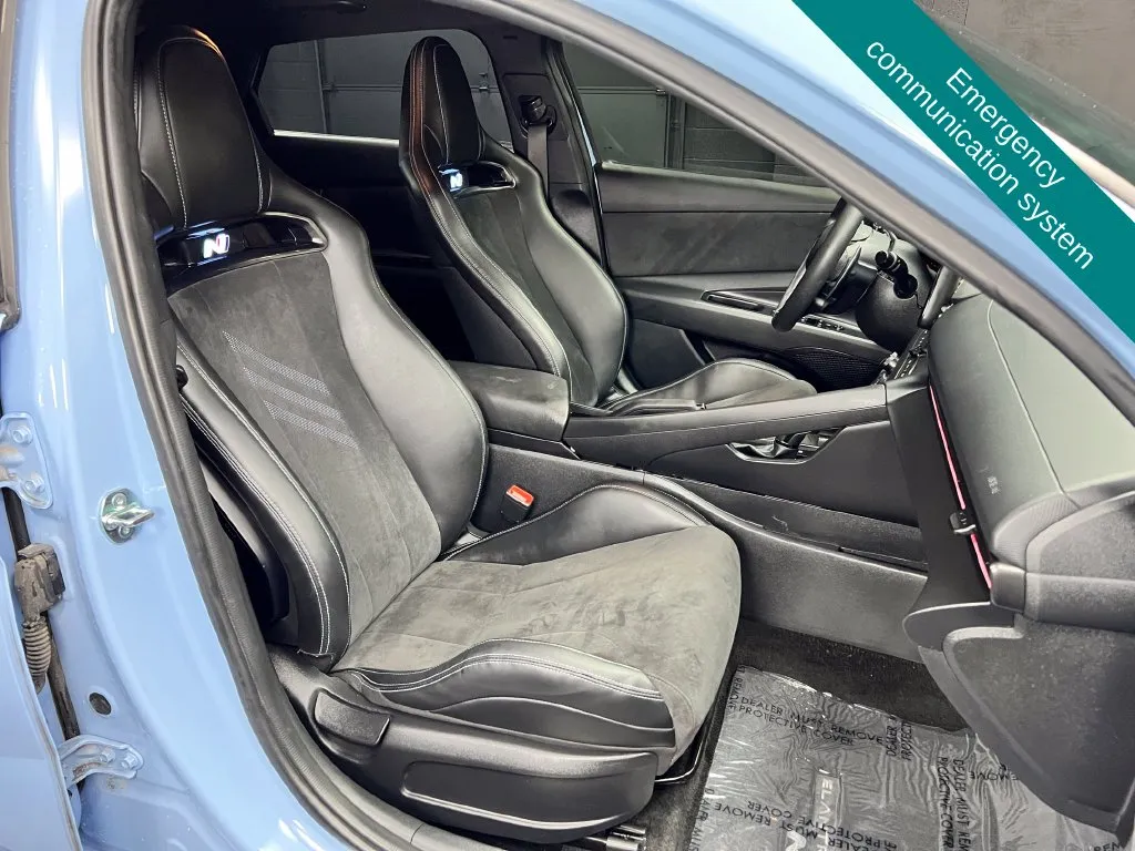 Hyundai Elantra photo 7