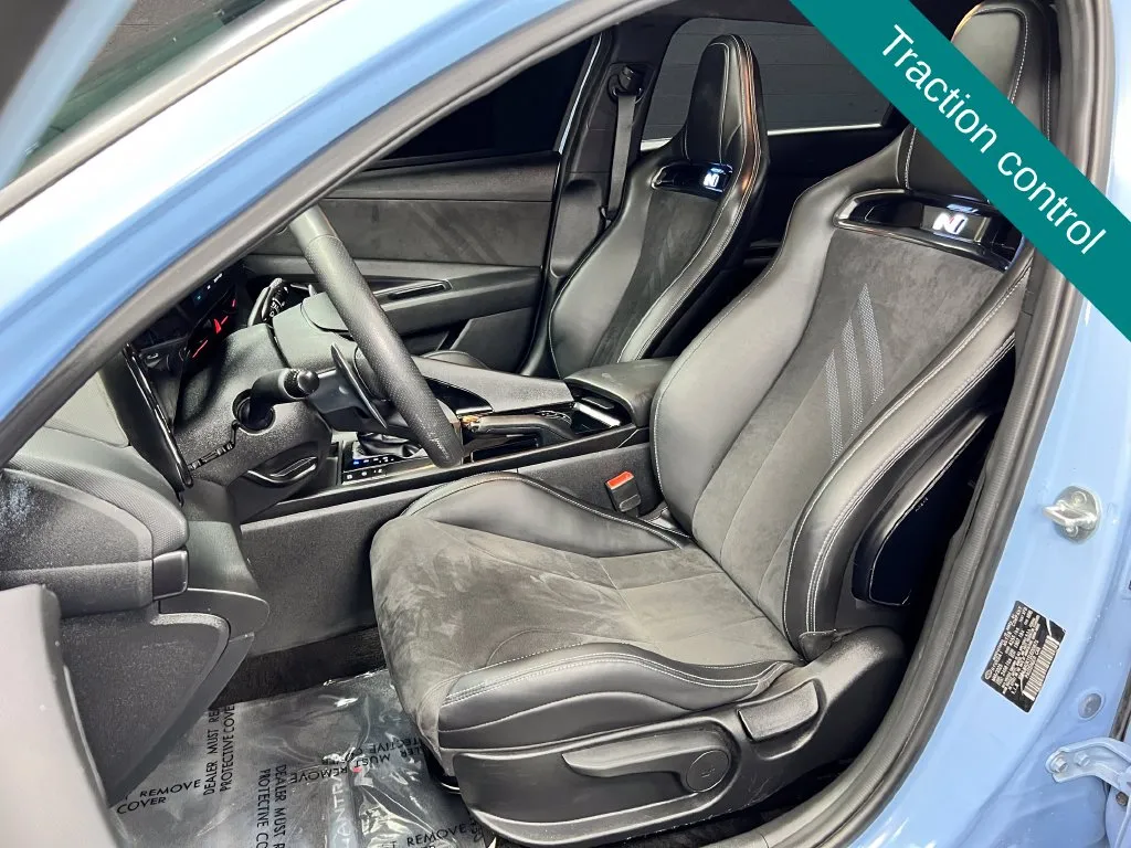 Hyundai Elantra photo 6