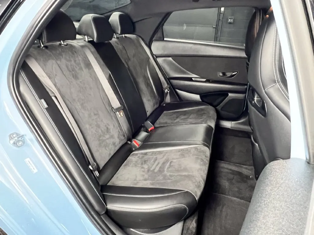 Hyundai Elantra photo 17