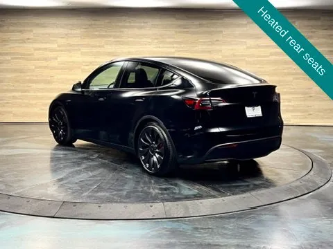 Tesla Model Y photo 11