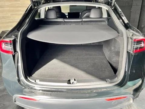 Tesla Model Y photo 19