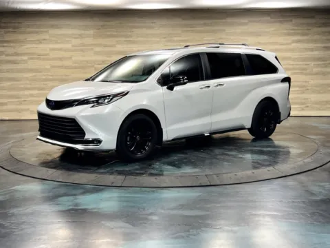 More photos of 2024 Toyota Sienna Limited at Parkline Motors, UT