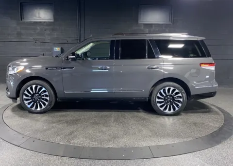 More photos of 2022 Lincoln Navigator Black Label at Parkline Motors, UT