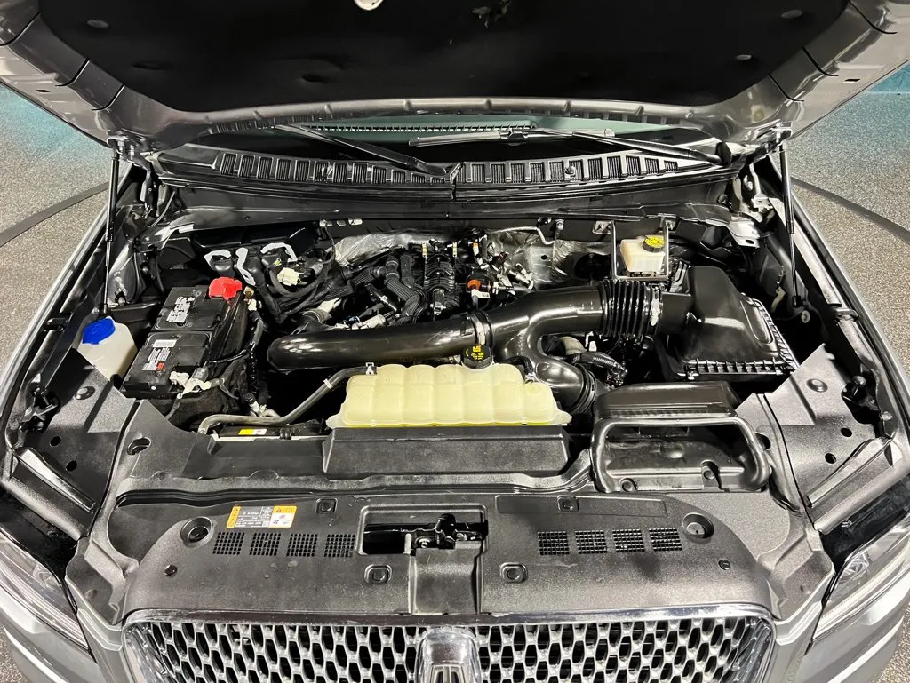 Lincoln Navigator photo 11