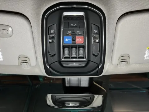 More photos of 2024 Jeep Wagoneer Series II at Parkline Motors, UT