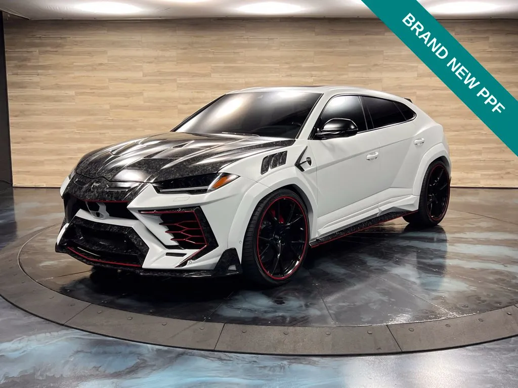Lamborghini URUS photo 6