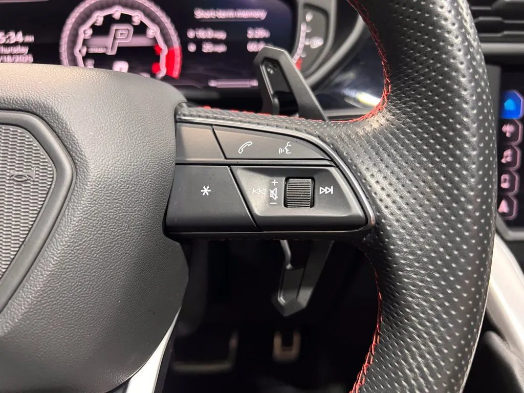 Lamborghini URUS photo 27