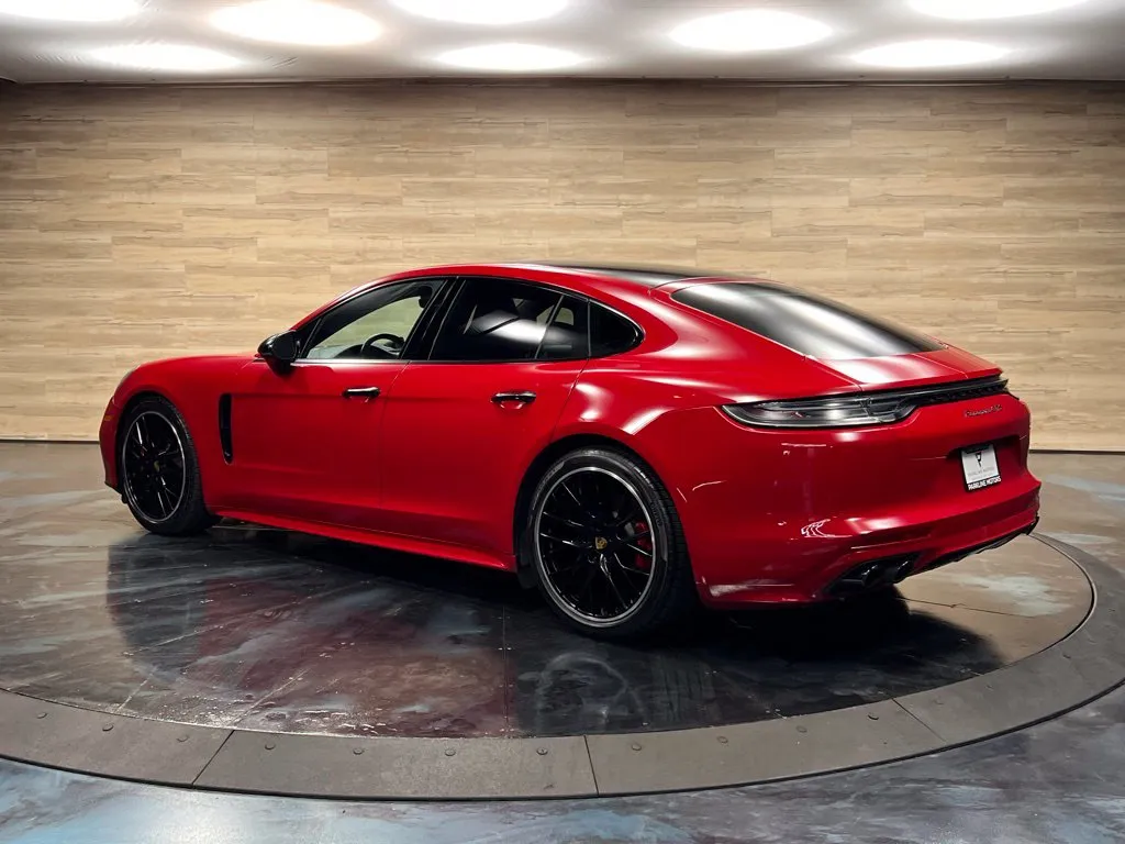 Porsche Panamera photo 7