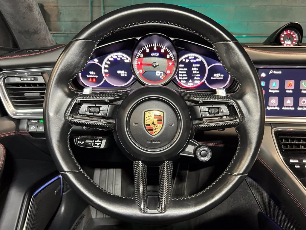 Porsche Panamera photo 18