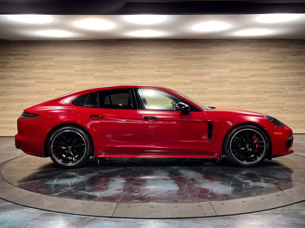 Porsche Panamera photo 14