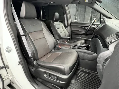 More photos of 2022 Honda Pilot Black Edition at Parkline Motors, UT