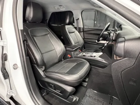 More photos of 2023 Ford Explorer Limited at Parkline Motors, UT