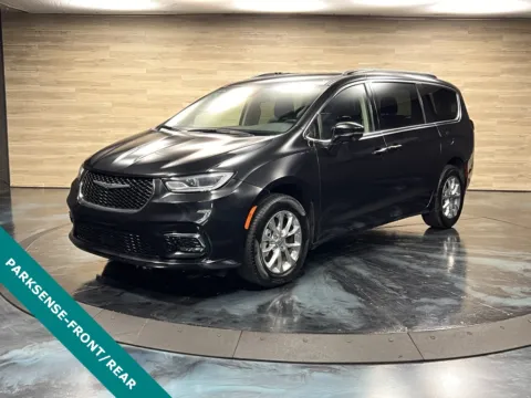 More photos of 2022 Chrysler Pacifica Touring L at Parkline Motors, UT