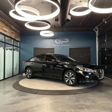 Black 2019 Nissan Altima 2.5 SV for sale in Kaysville, UT
