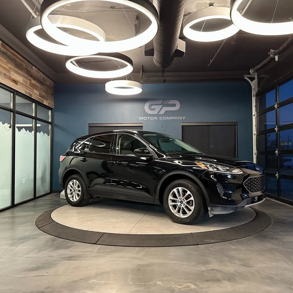 Black 2021 Ford Escape SE for sale in Kaysville, UT