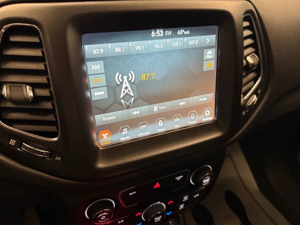 Jeep Compass photo 12