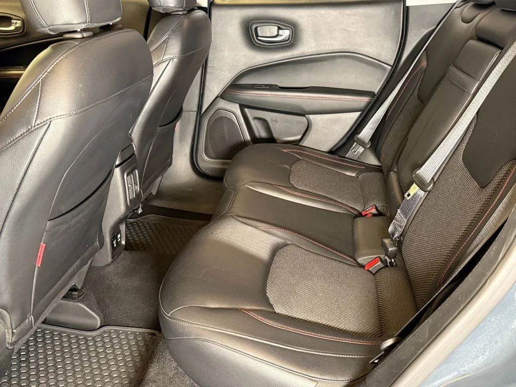 Jeep Compass photo 21