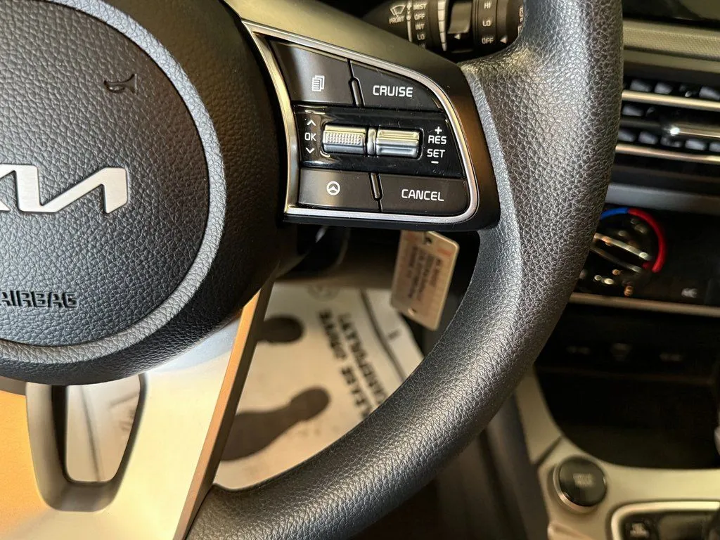 2023 Kia Seltos LX - Photo 11