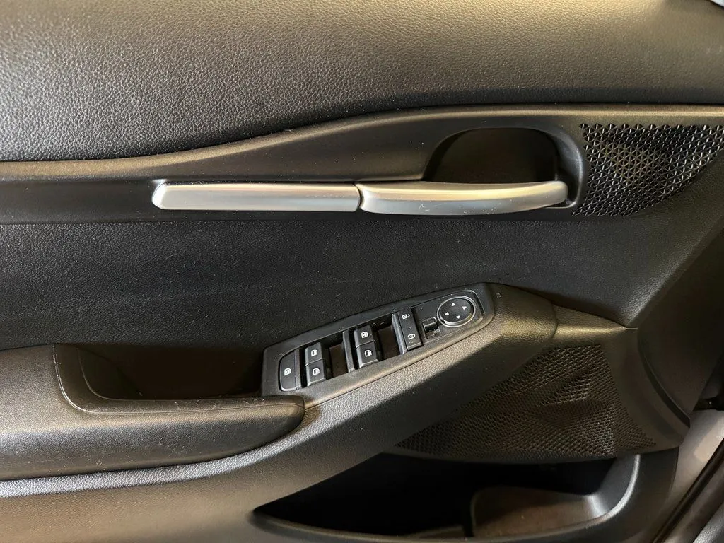 2023 Kia Seltos LX - Photo 19