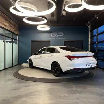 More photos of 2022 Hyundai Elantra SEL at GP Motor Company, UT