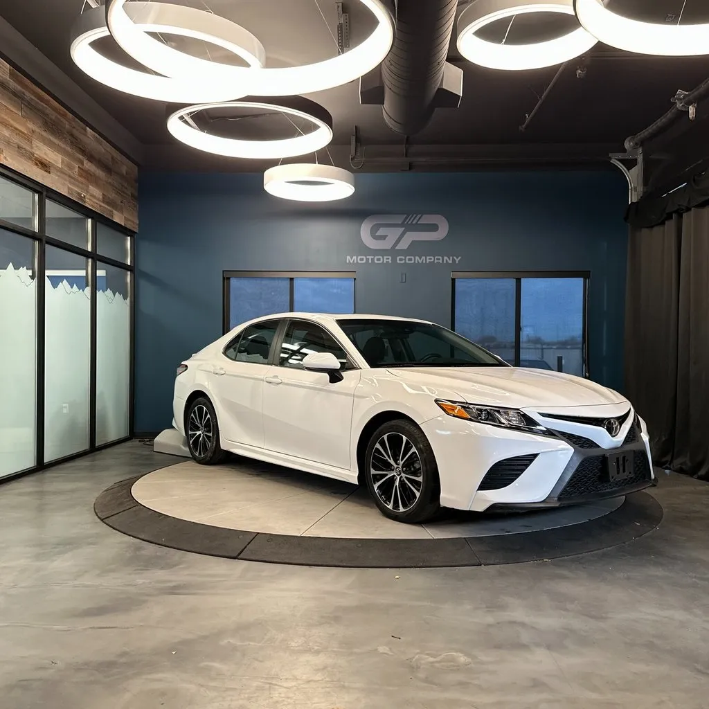 White 2018 Toyota Camry SE for sale in Kaysville, UT