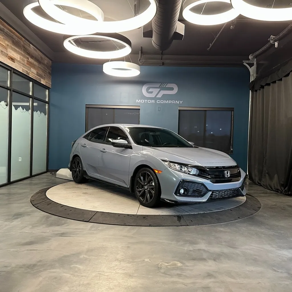 2018 Honda Civic Hatchback Sport's photo