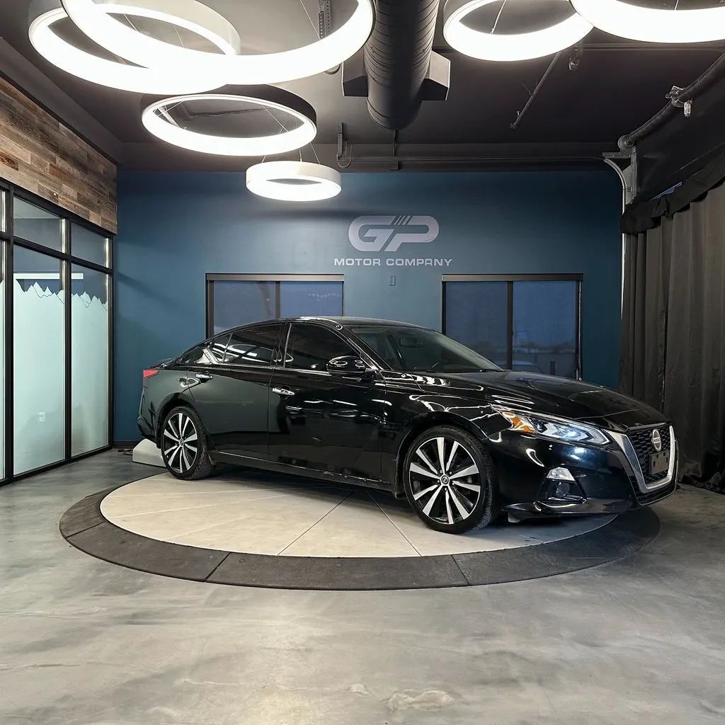 Black 2019 Nissan Altima 2.5 Platinum for sale in Kaysville, UT