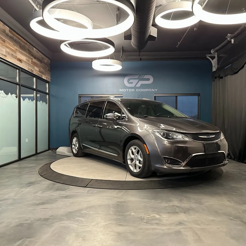 Gray 2020 Chrysler Pacifica Limited for sale in Kaysville, UT