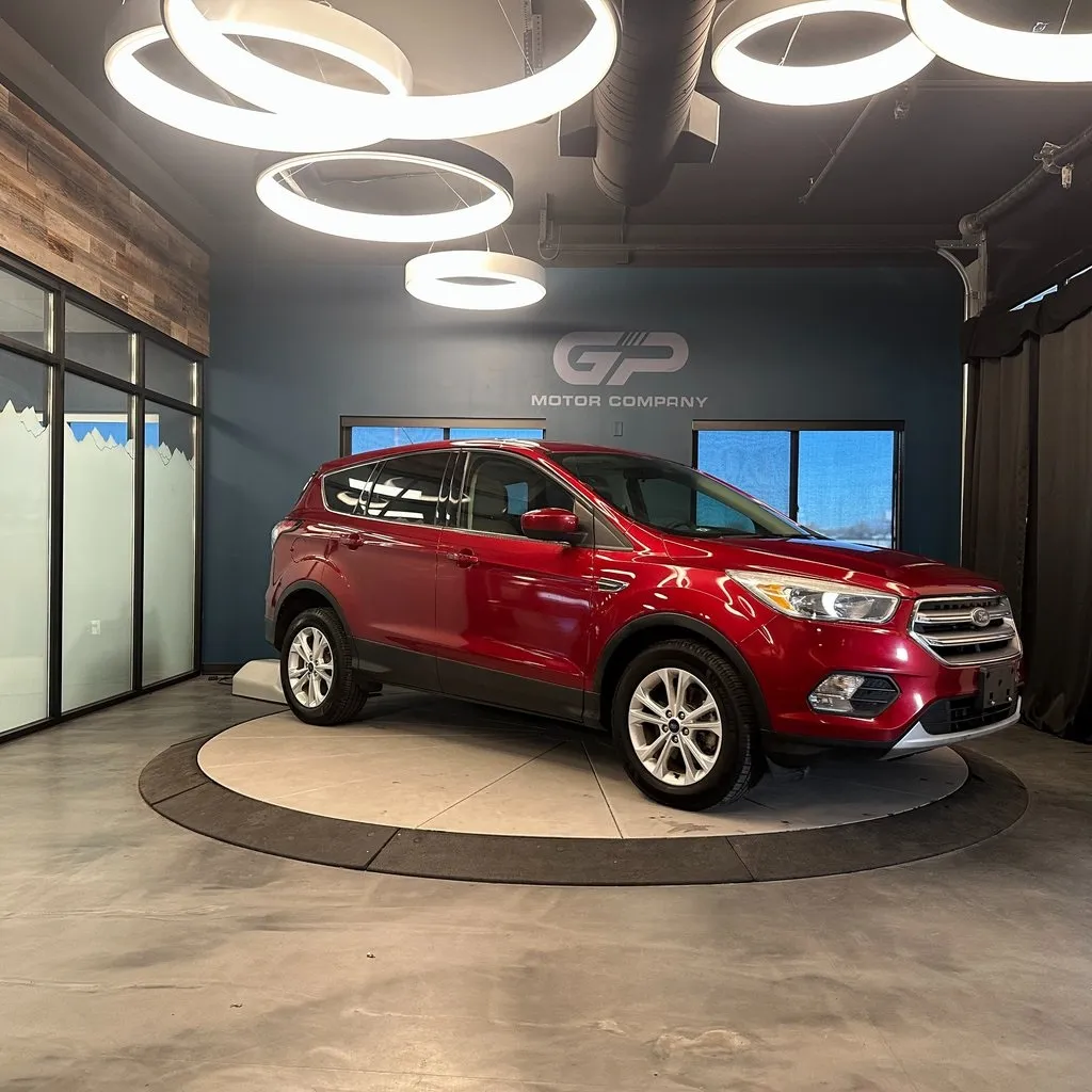 Red 2017 Ford Escape SE for sale in Kaysville, UT